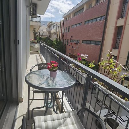 Apartamento House Dimitris & Vicky Atenas Exterior foto